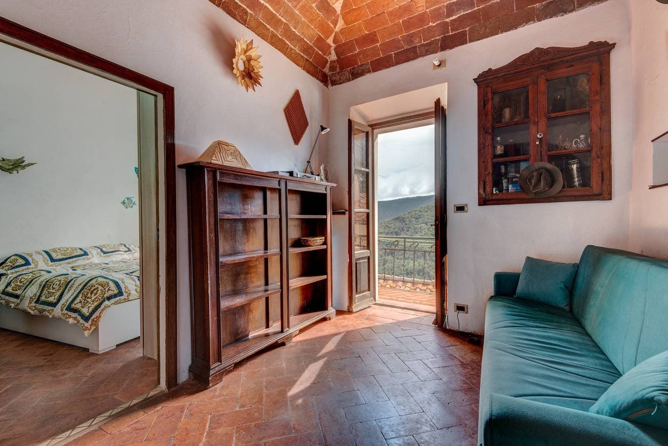 Foto 3 von 22: Apartment 'Nadine – Zweizimmerwohnung im Zentrum' mit Balkon und Klimaanlage