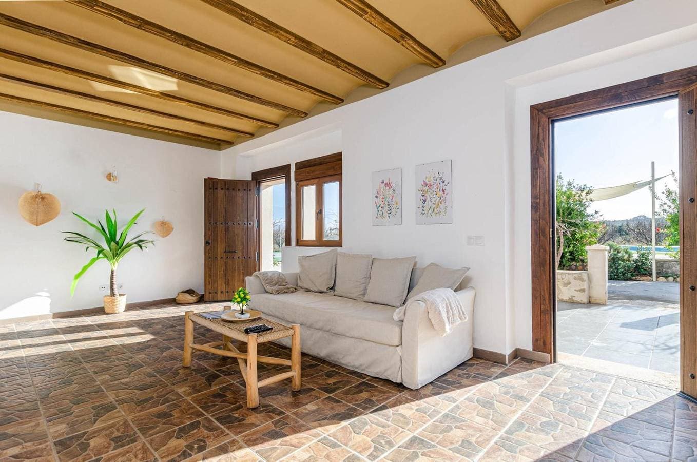 Foto 11 von 37: Apartment 4 – Limonar de Mallorca. Licht, Pool und Natur
