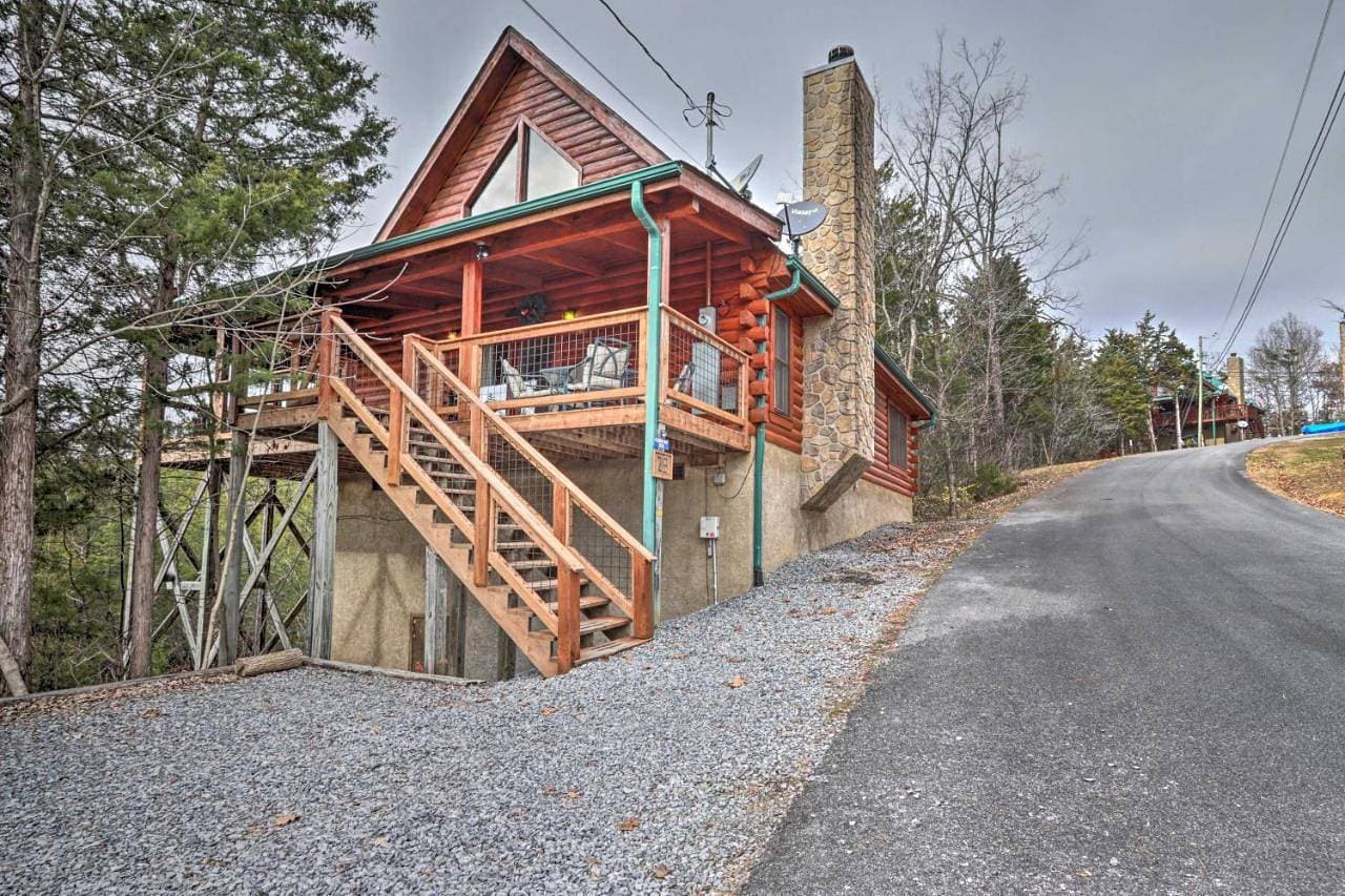 Smoky Mountains Cabin < 1 Mi to Douglas Lake 1