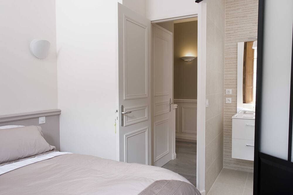 Foto 4 von 30: Apartment-Ensuite mit Bad