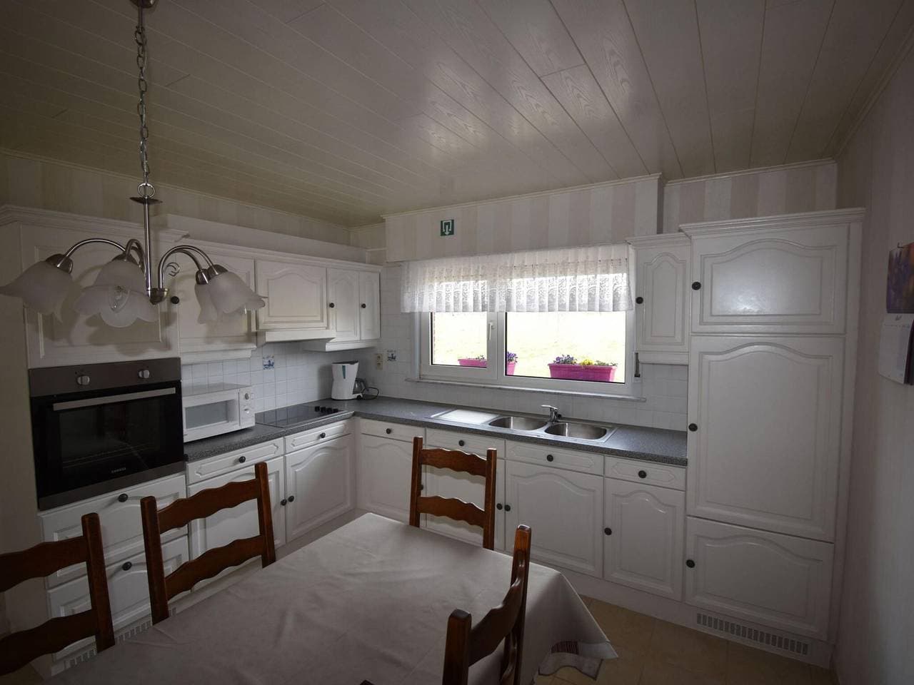 Foto 3 von 39: Ferienhaus für 4 Personen mit Terrasse