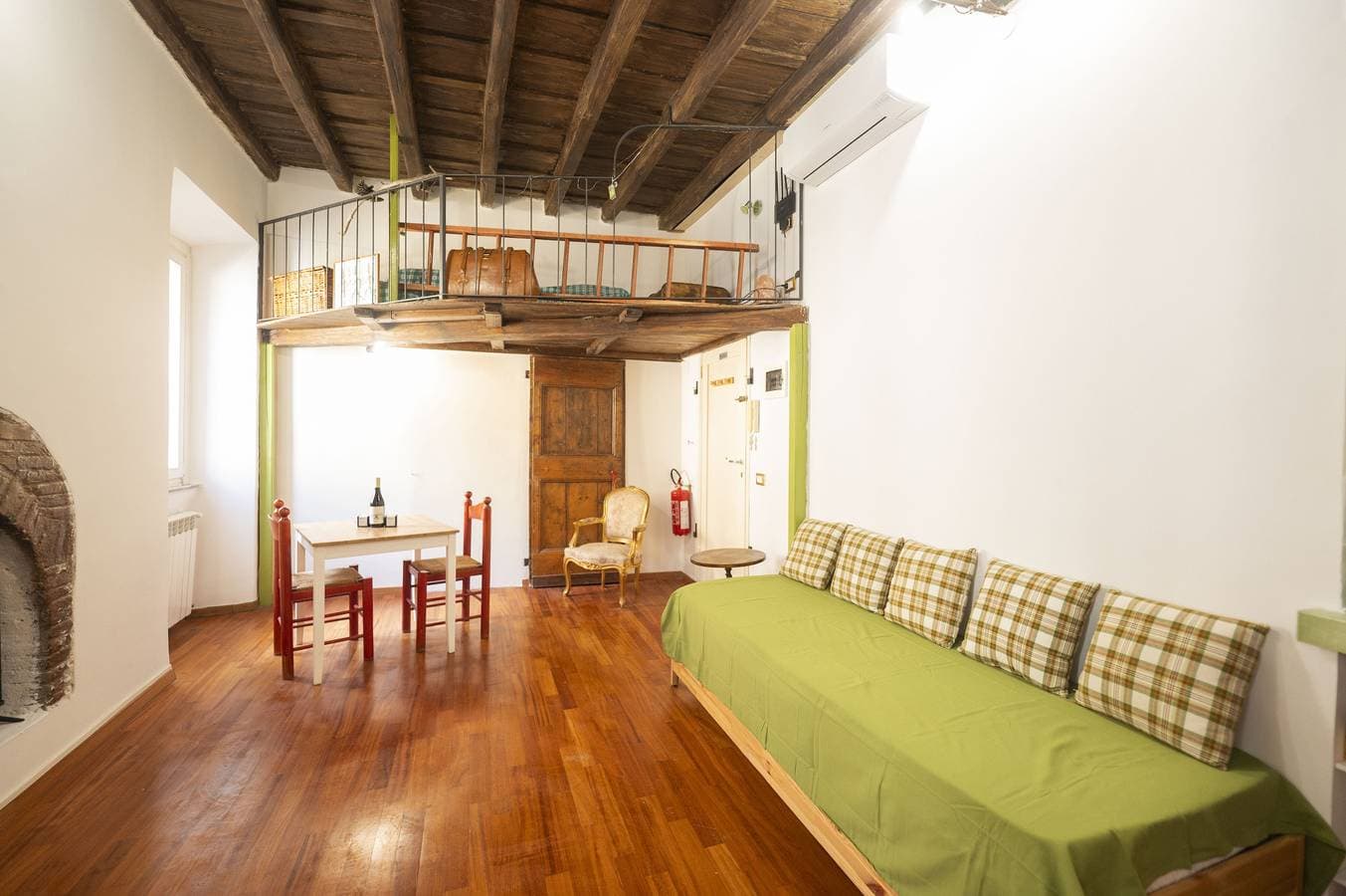 Foto 6 von 21: Trastevere Romantic Nest