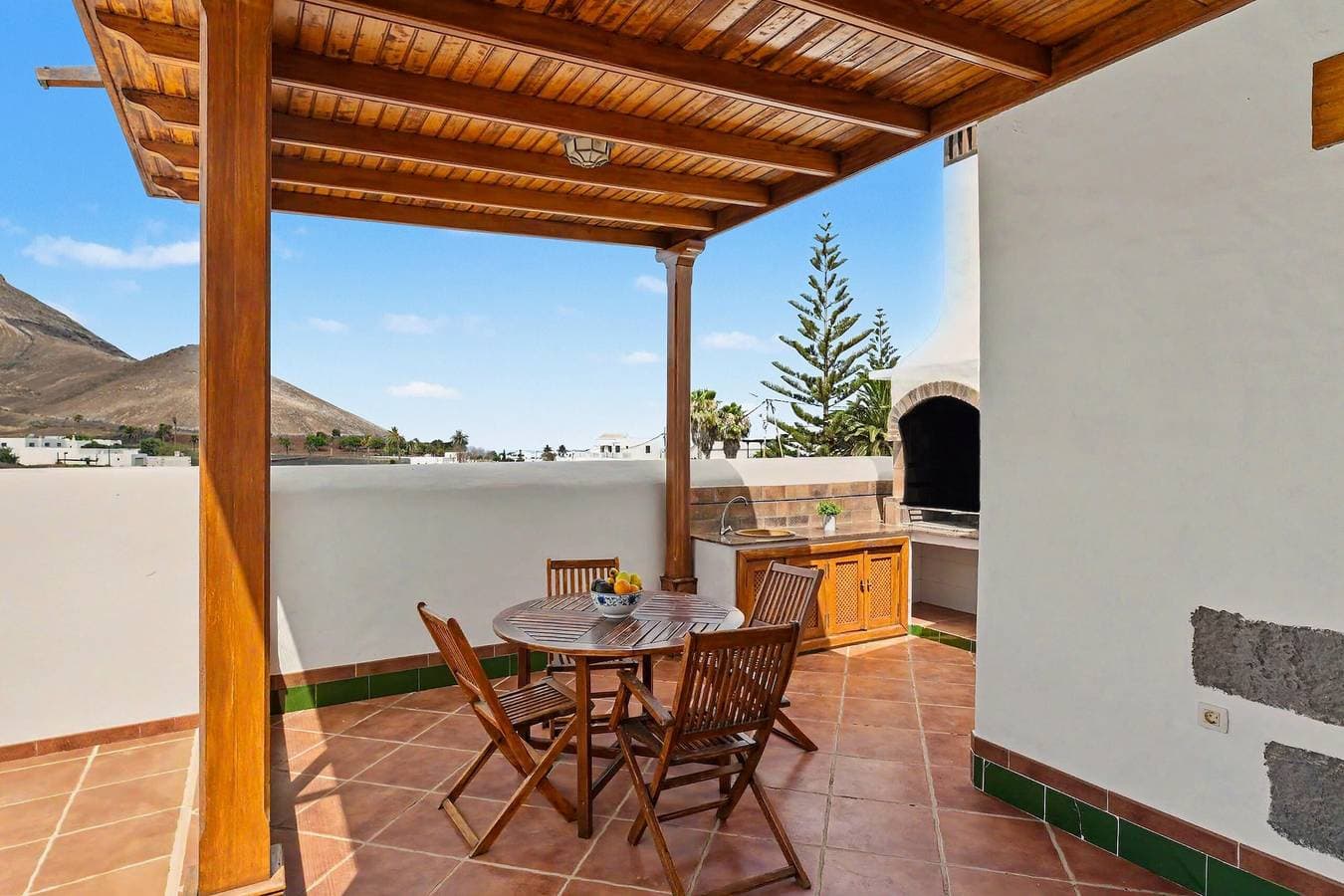 Foto 3 von 30: Ferienvilla 'Villas Yaiza Buenlugar' mit Meerblick, privatem Pool & WLAN