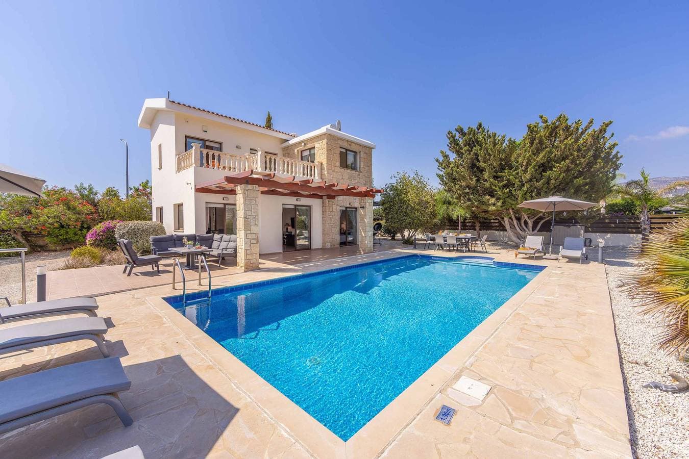 Villa 1
