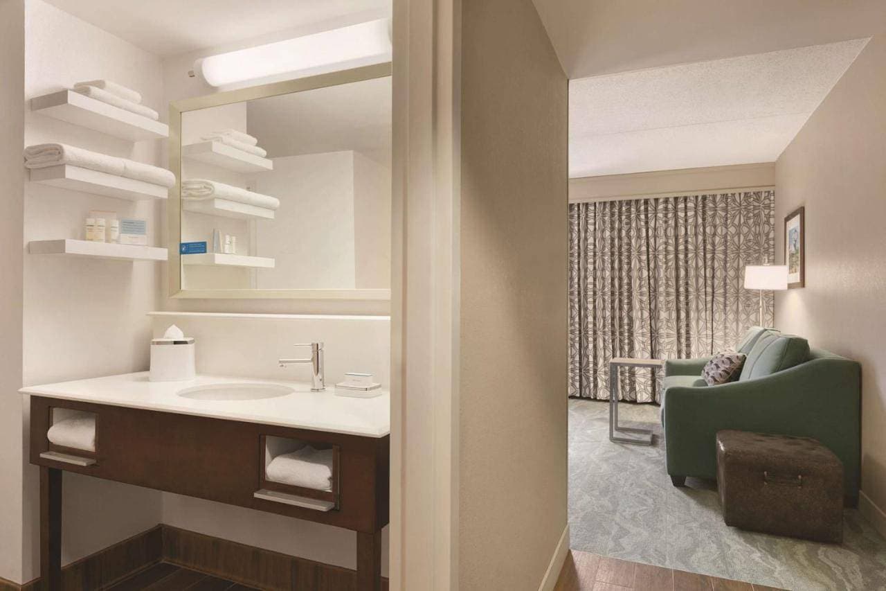Foto 8 von 12: One-Bedroom King Suite with Whirlpool - Non-Smoking