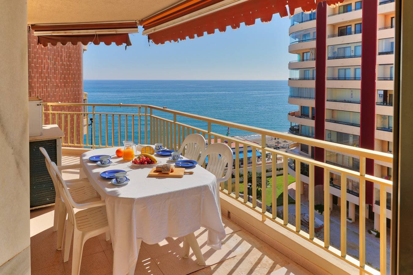 Foto 7 von 23: Doña Sofia Fuengirola - Beach Apartment, parking, Wi-Fi, sea view