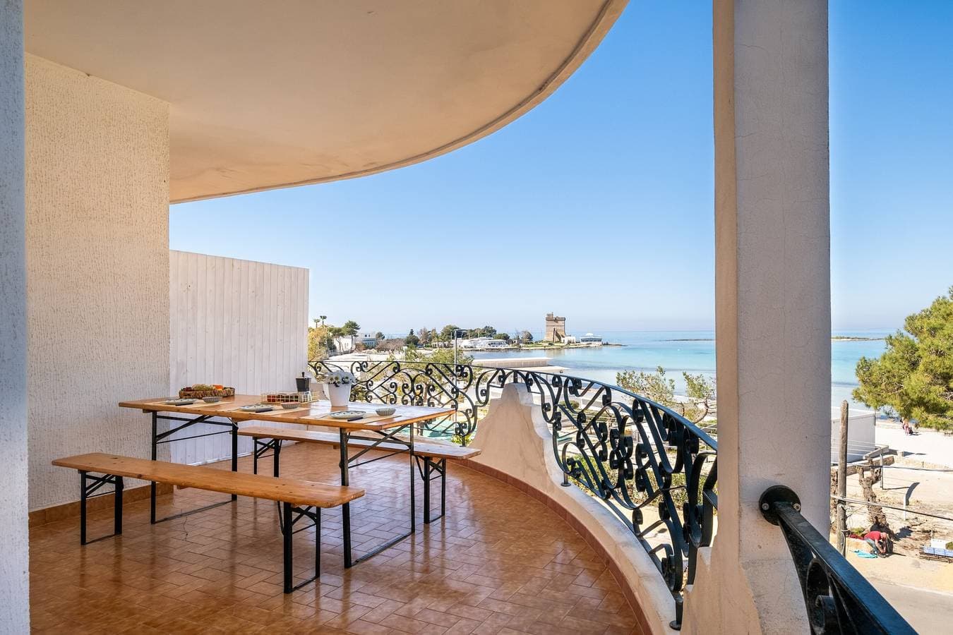 Foto 2 von 31: Ferienhaus 'Villa Gaudì - Sagrada' mit Meerblick, WLAN und Klimaanlage
