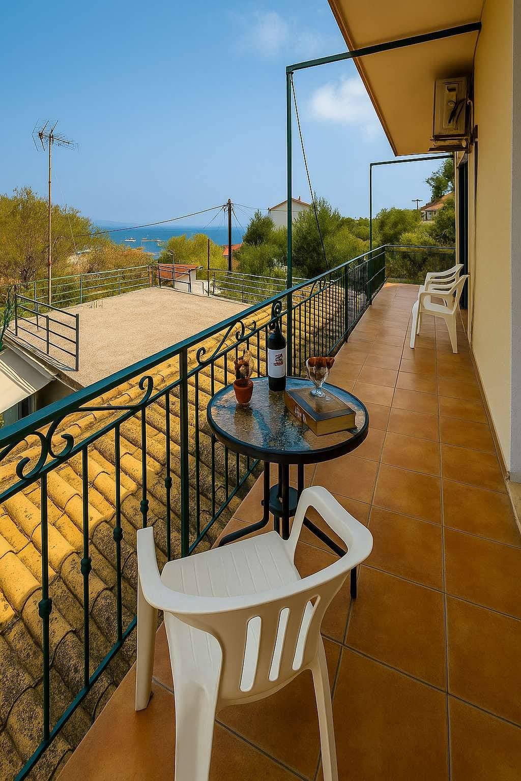 Foto 3 von 17: Live the Summer Dream at Gaios Cozy Retreat