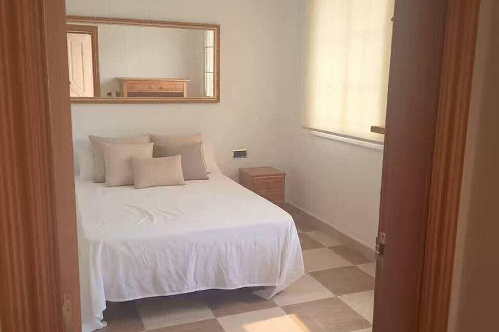 Foto 7 von 27: Villa Costa Dorada : Swimming pool, BBQ, 10 guests