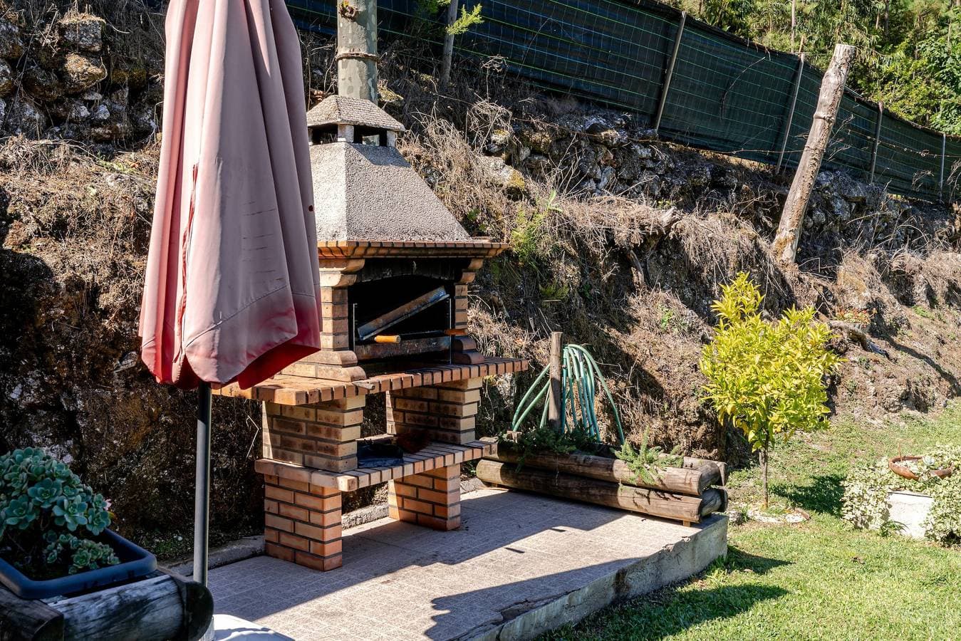 Foto 2 von 24: Bungalow 'Quintinha Da Aldida' mit Bergblick, WLAN und Klimaanlage