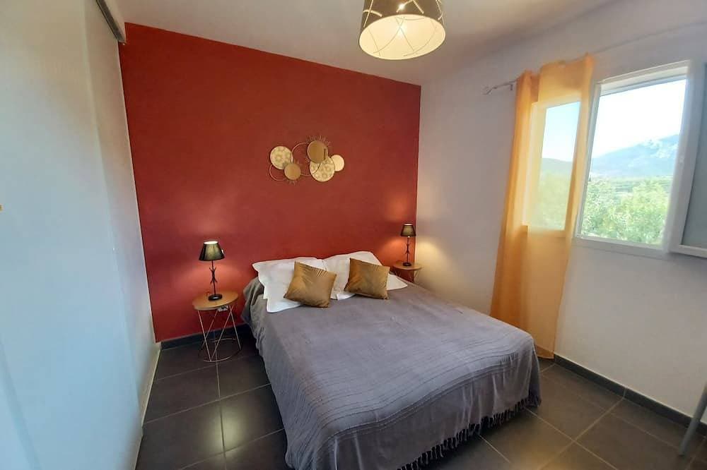 Foto 4 von 30: Air-conditioned apartment, heated pool, wifi, 2 bedrooms, 7 min beach, 1 min river