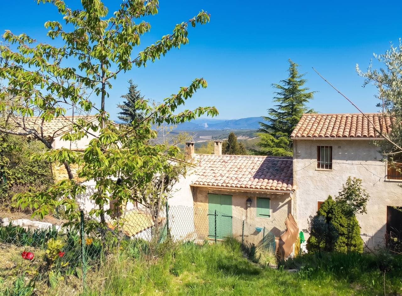 Foto 6 von 58: Charmantes Haus in Vachères mit Garten und Bergblick