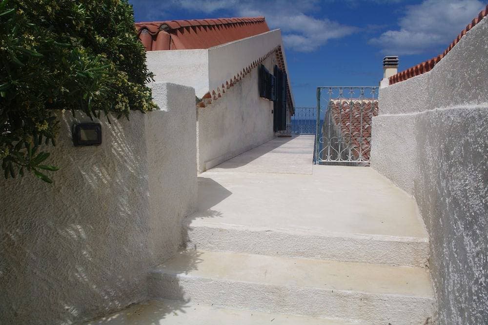Foto 13 von 30: Eine Terrasse am Meer