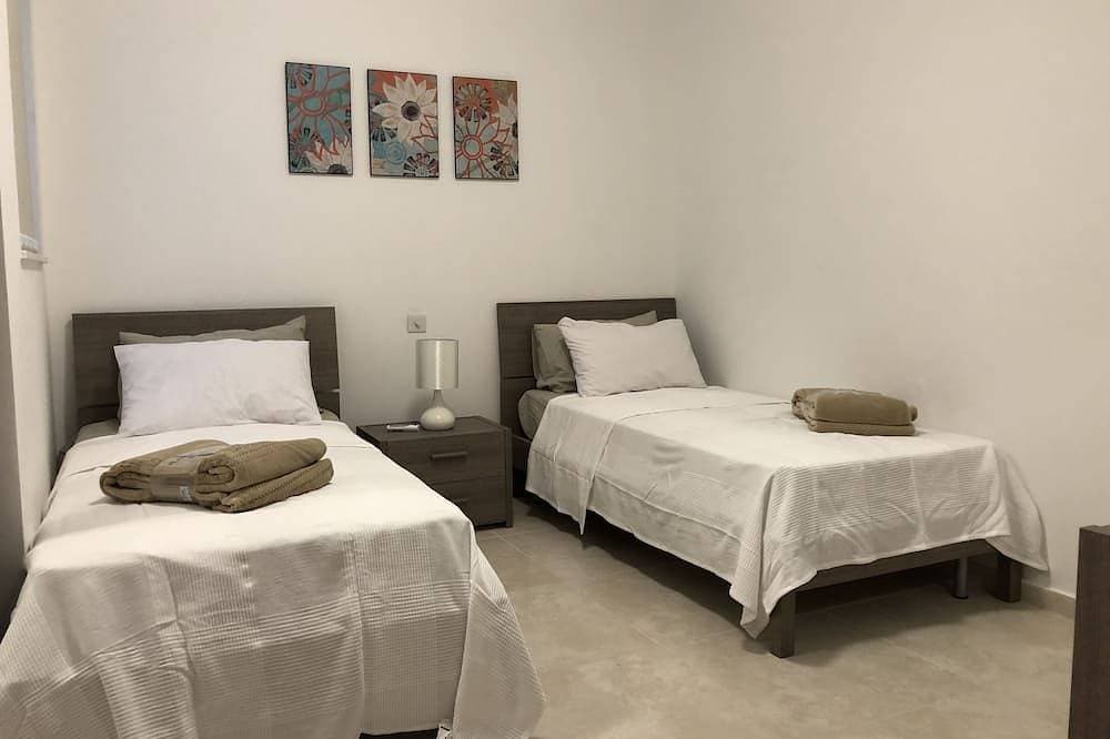 Foto 2 von 30: Azure Cottage: Schöne, moderne 3-Zimmer-Wohnung mit Gemeinschaftspool