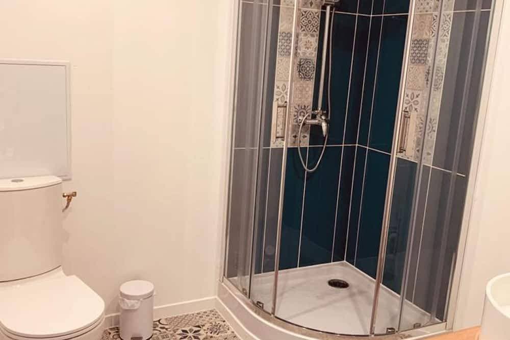 Foto 6 von 25: Apartment-Deluxe-Eigenes Badezimmer-Blick auf das Wahrzeichen