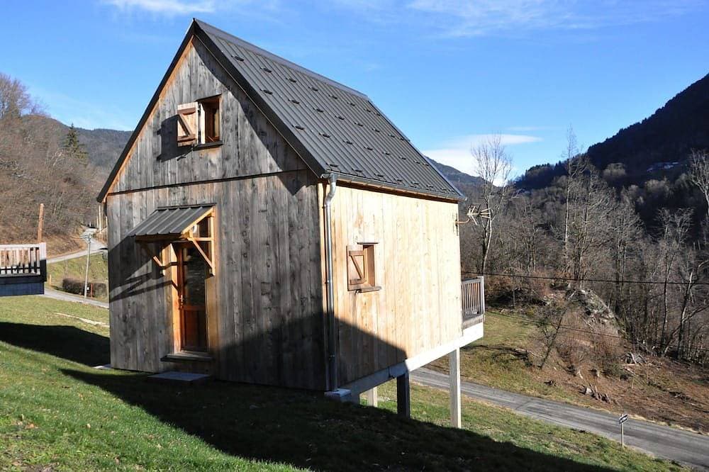 Foto 12 von 23: Kleines, unabhängiges Holzchalet mit Terrasse und Bergblick