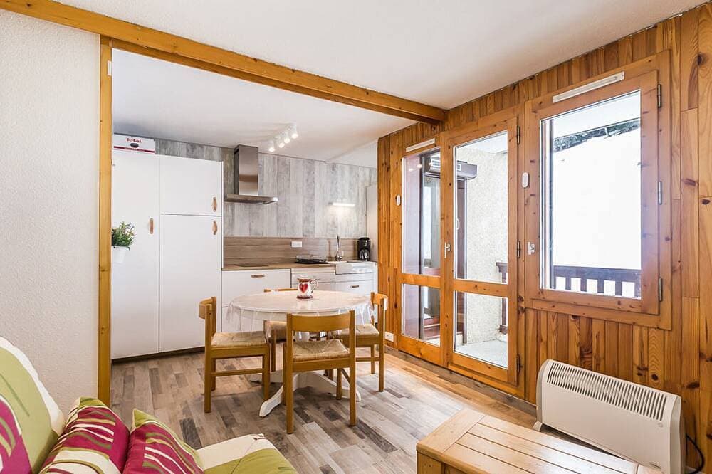 Renovierte 2* Wohnung für 4/5 Pers in Montchavin, nahe Pisten und Geschäften, kostenloses Parken 1