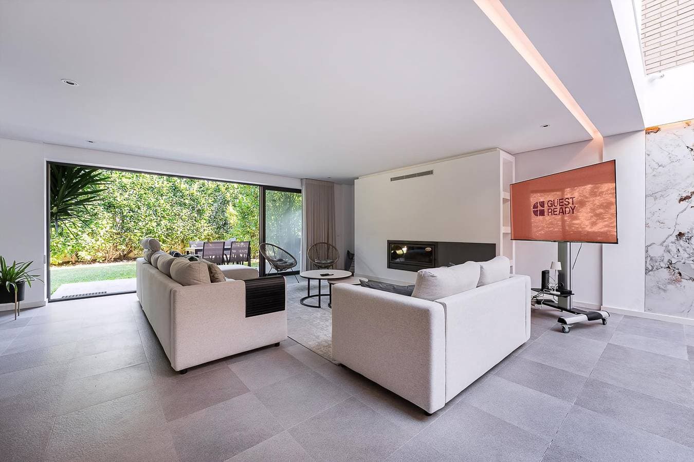 Foto 10 von 55: Ferienhaus für 6 Personen mit Pool