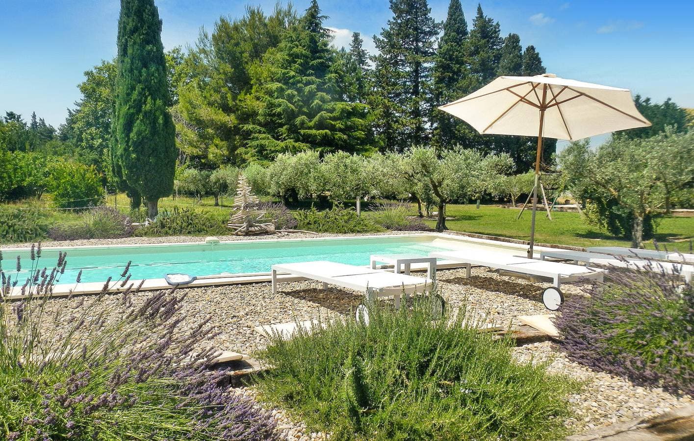 Foto 6 von 30: Stilvolle 160m² Wohnung, Pool & Parkplatz, nahe Rognonas