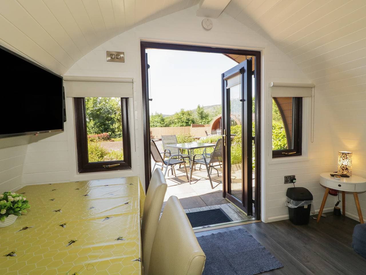 Foto 5 von 31: Hütte für 2 Personen mit Garten