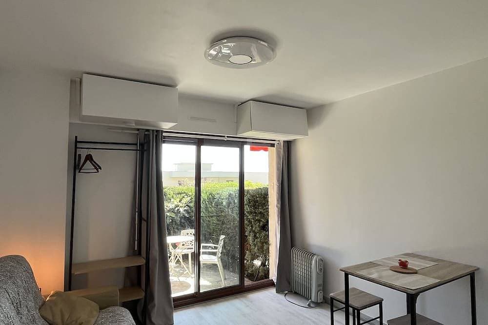 Foto 4 von 15: Studio Avec Terrasse, à Vence