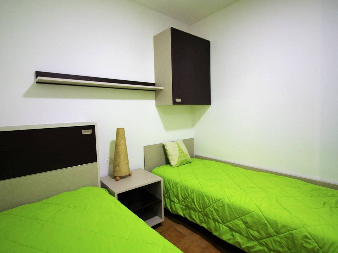 Foto 10 von 26: Renoviertes Studio mit Balkon im Zentrum von Roses, nahe Wanderwegen und Buchten. Klimaanlage, 4 Pers.