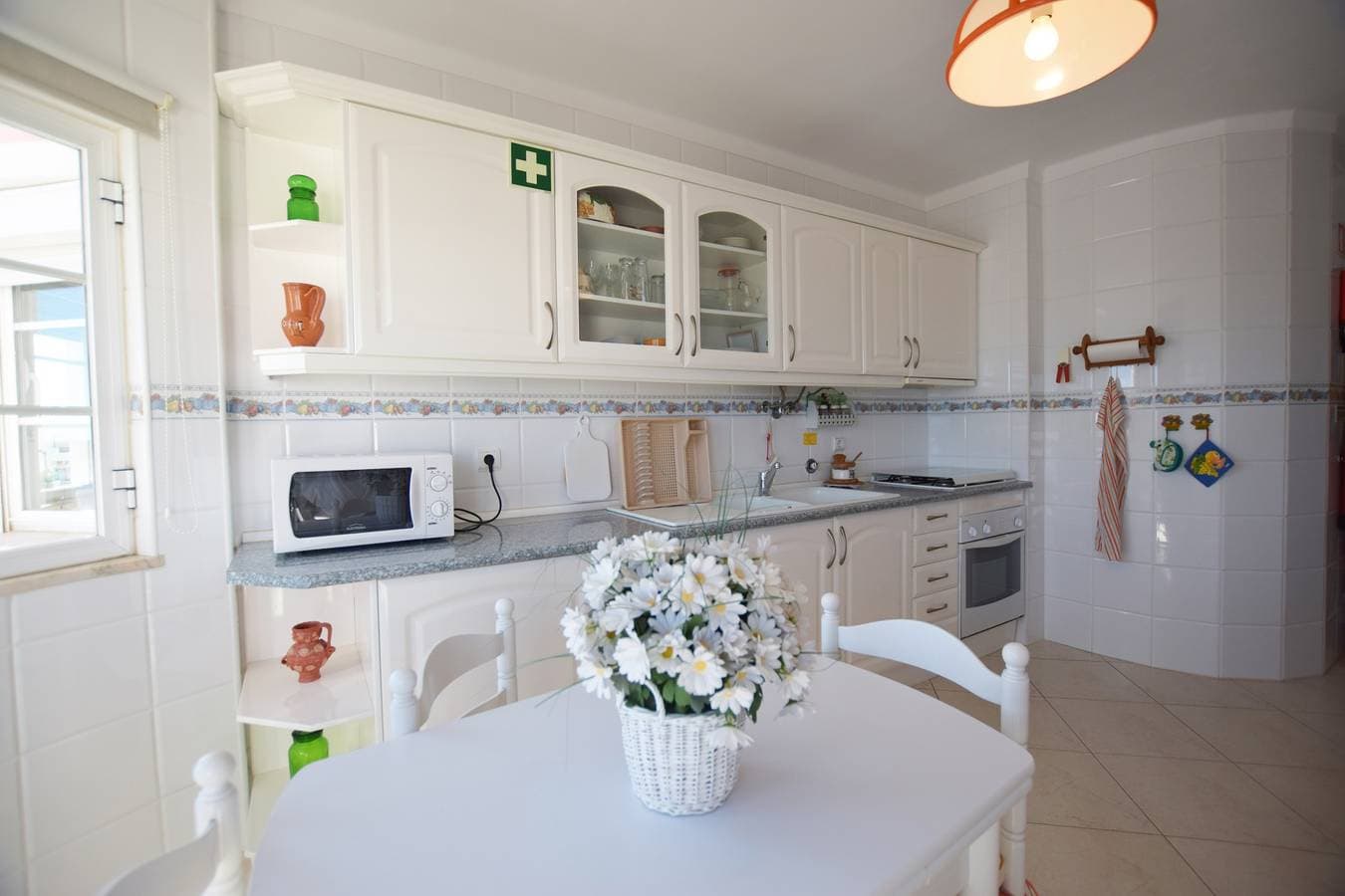 Foto 11 von 28: Ferienwohnung für 4 Personen mit Terrasse