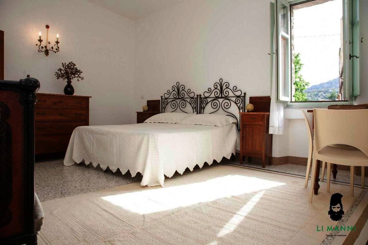 Foto 2 von 13: Double Room with Private Bathroom