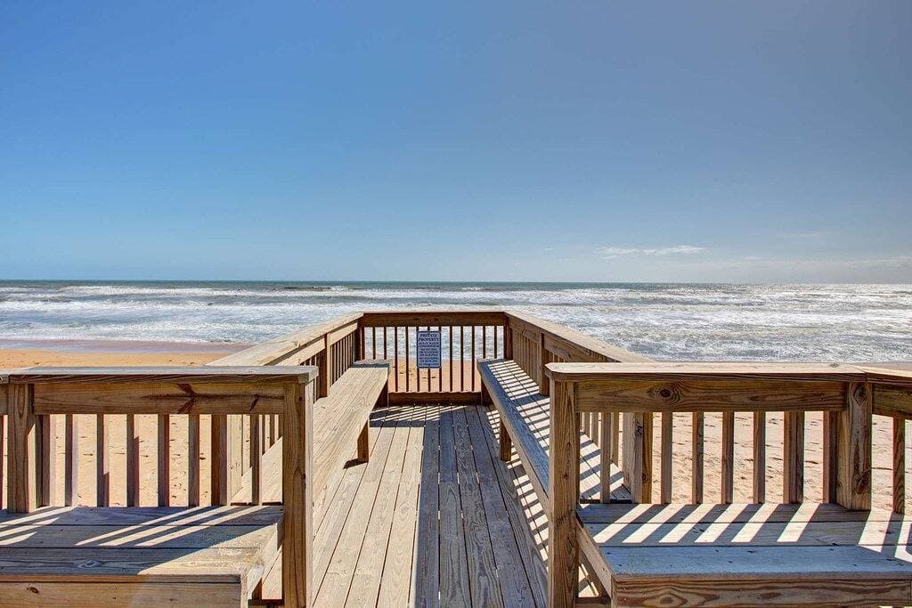 Foto 5 von 30: Warme einladende 1. Etage OceanFront Unit-Pool, Tiefgarage, keine Drive Bch, gratis WIFI!