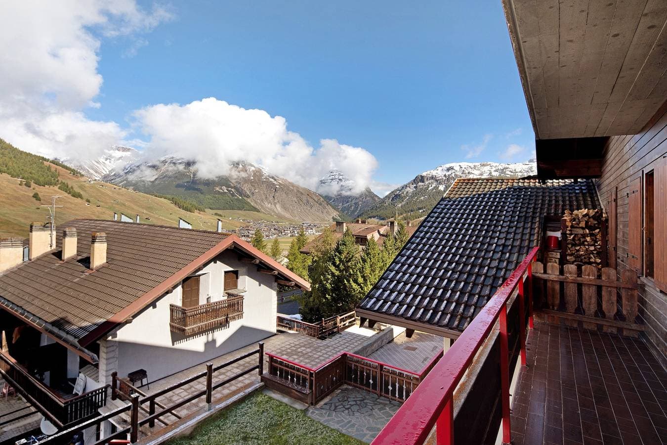 Foto 9 von 24: Ferienwohnung Residenz Attila Panorama mit Bergblick, Balkon und WLAN