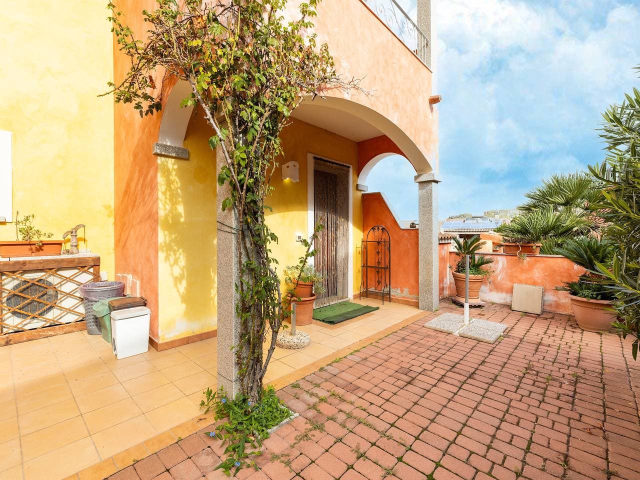 Apt con giardino, eine 300 Meter große Stute 1