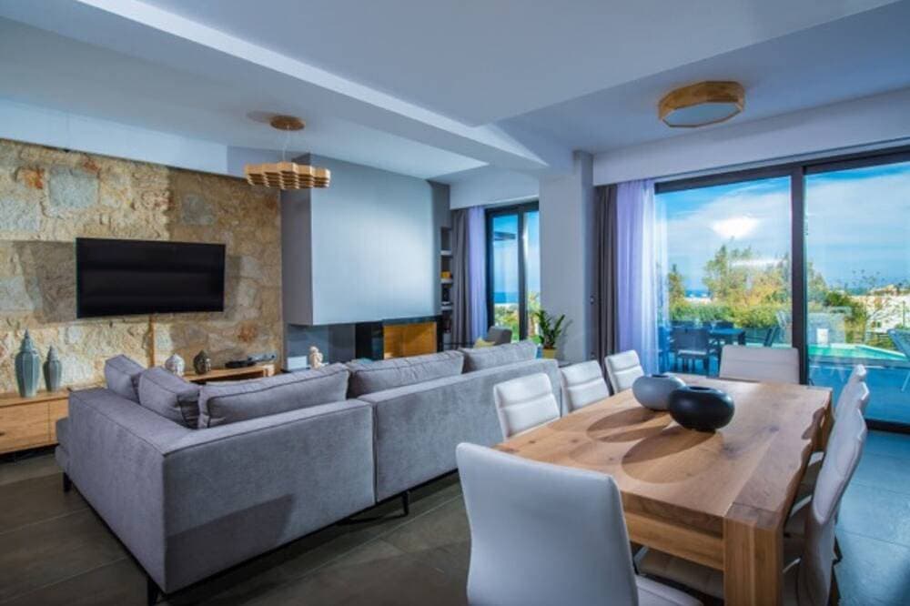 Foto 3 von 30: Orama Villa, rollstuhlgerechte Luxusvilla mit 4 Schlafzimmern, in der Nähe von Annehmlichkeiten