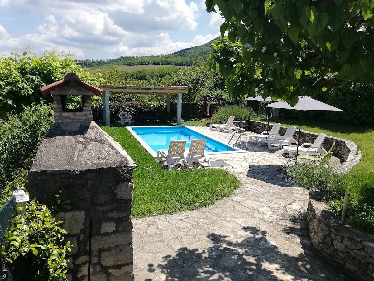 Foto 8 von 48: 4-Zimmer-Ferienwohnung mit Balkon Motovun - Bataji, Sredisnja Istra -a