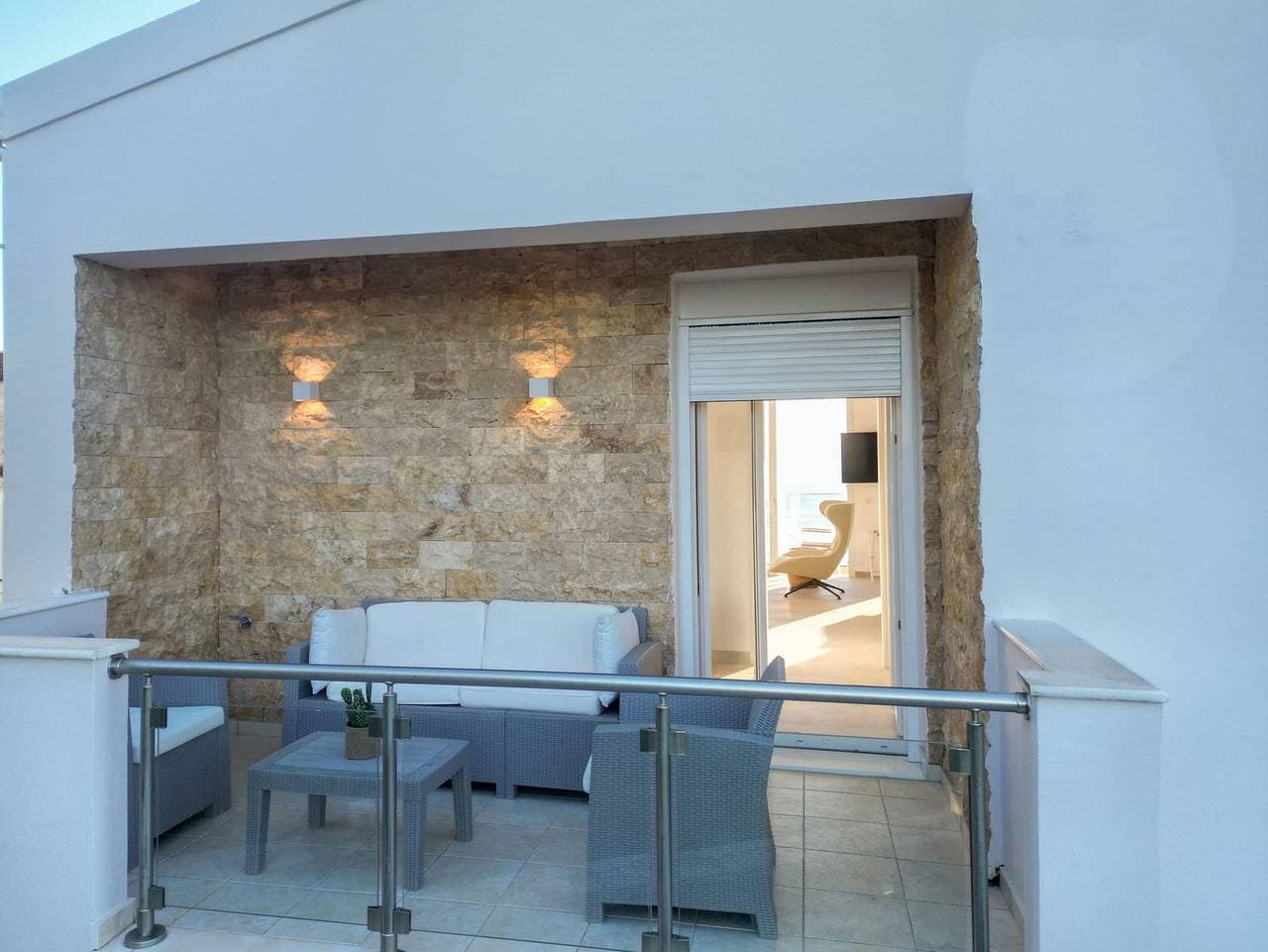 Foto 11 von 24: Panoramic Loft suite with indoor Hot tub