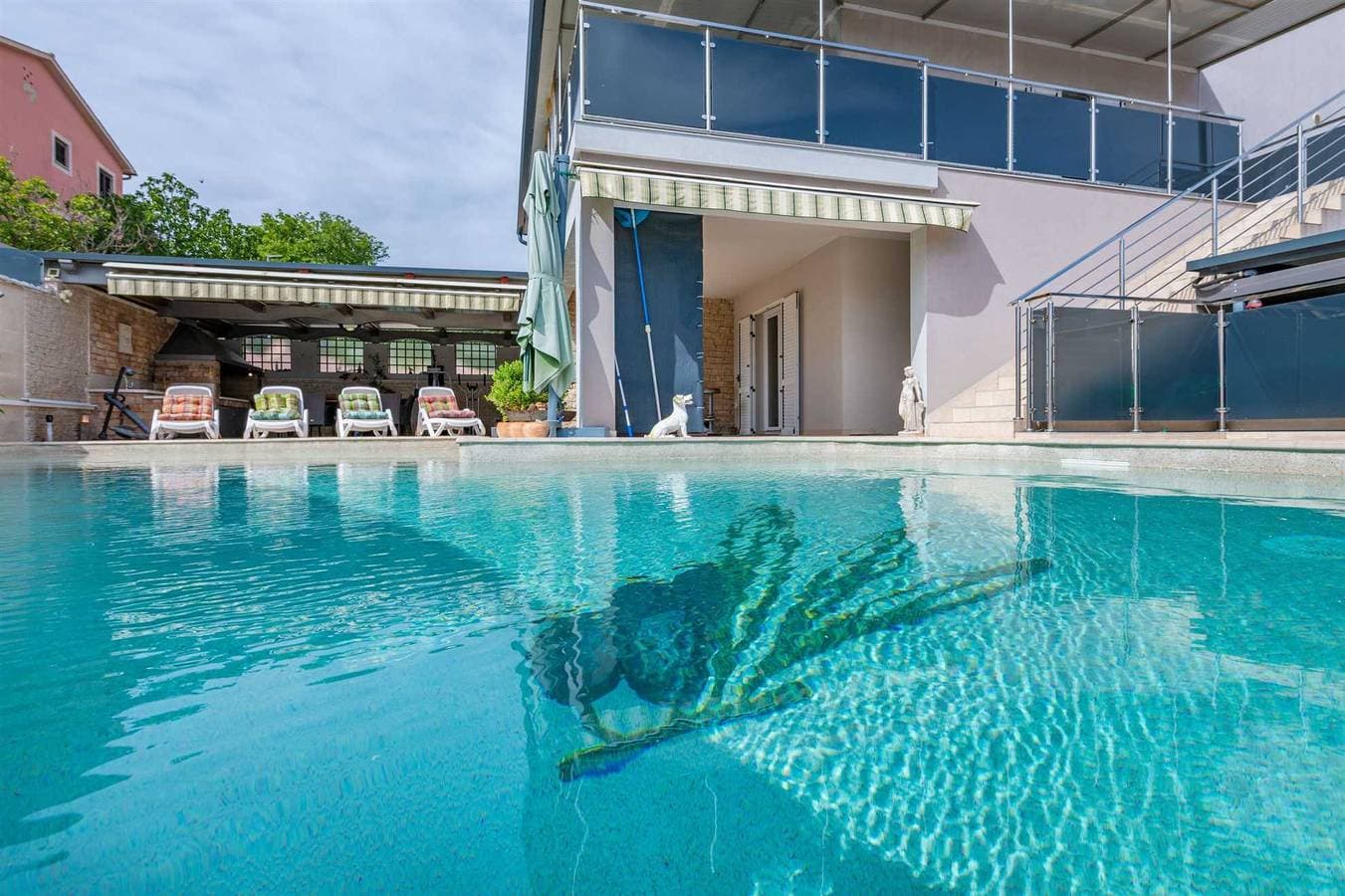 Villa Balu, eine charmante Wohnung mit Pool in der Nähe von Pula 1