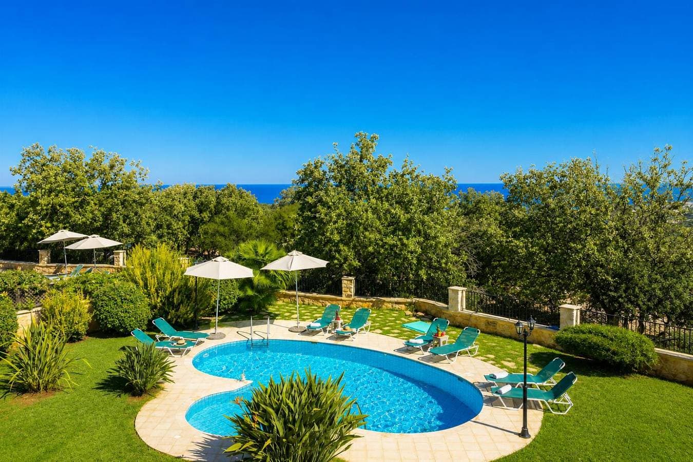Foto 2 von 30: Villa für 8 Personen mit Balkon