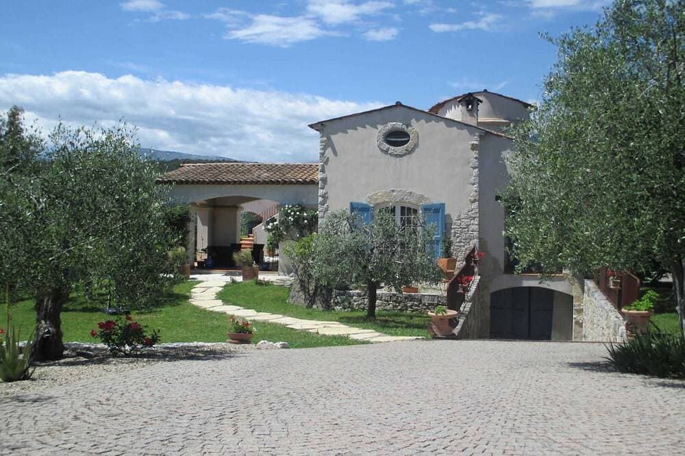 L'Emiliana - Roquefort-les-Pins 1
