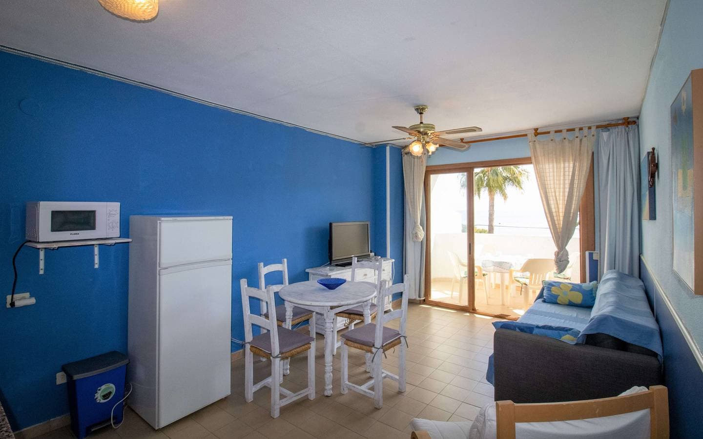 Foto 7 von 18: Apartamento frente al mar con terraza Playa Romana