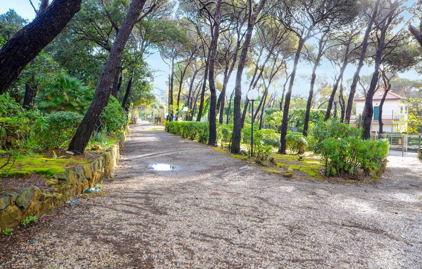 Foto 3 von 26: Gemütliche Ferienwohnung mit WLAN, Terrasse und Garten – 700 m vom Strand Cala del Leone entfernt