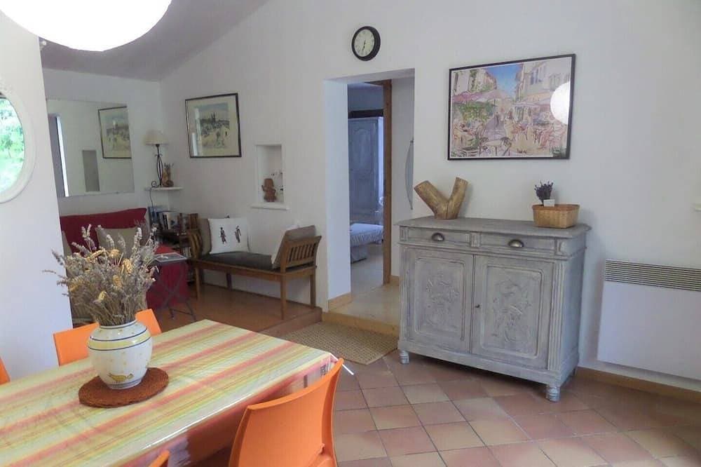 Foto 8 von 14: Lovely Mazet with shared, heated, secure swimming pool