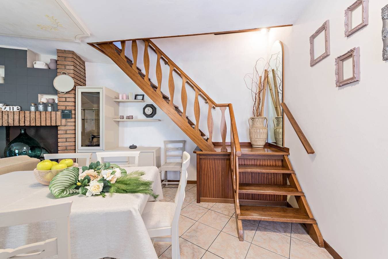 Foto 4 von 29: Schöne Ferienwohnung "Lola Home Brenzone" mit Blick auf den See und die Berge