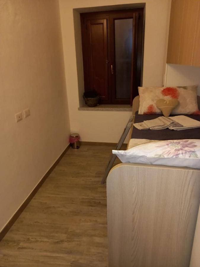 Foto 2 von 9: Twin Room with Private External Bathroom