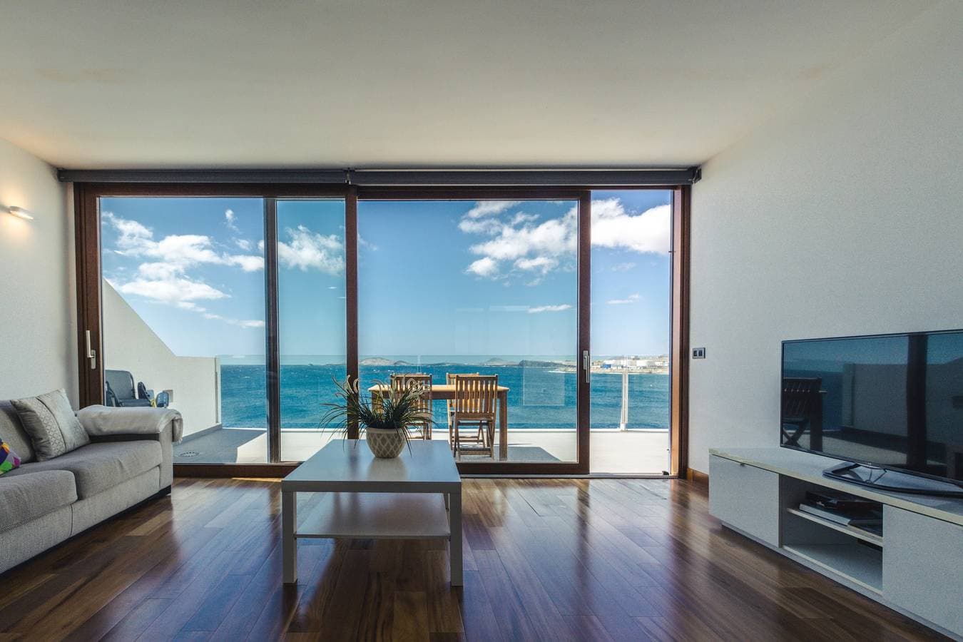 Foto 12 von 57: Top Views Melenara Beach Avenue Apartments Atlantico