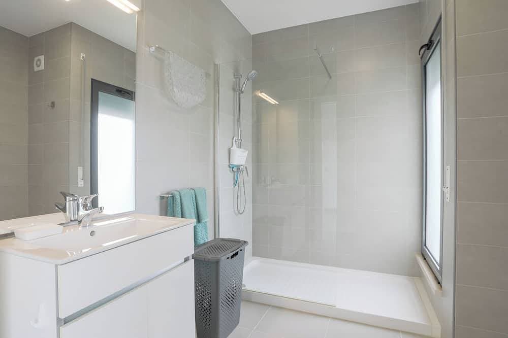 Foto 10 von 30: Detached Villa with Private Pool & Outdoor Kitchen Near City & Beach