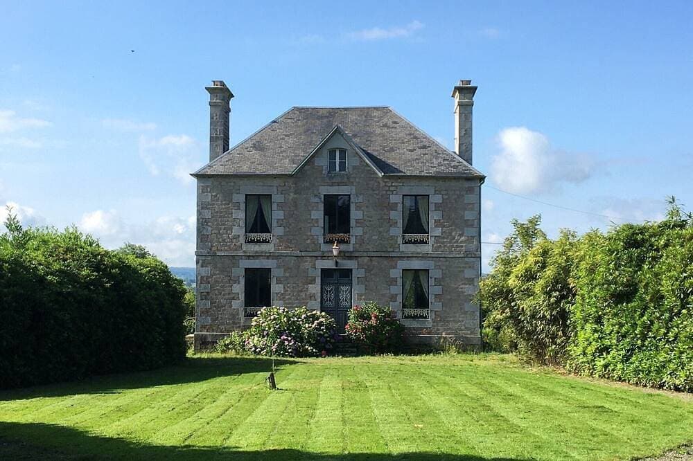 Maison de Maître in the heart of Basse-Normandie 1