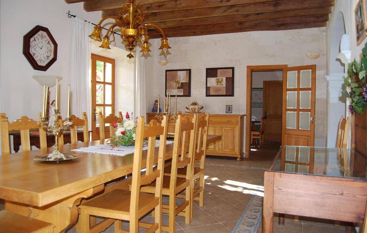 Foto 13 von 20: Five-Bedroom Holiday Home