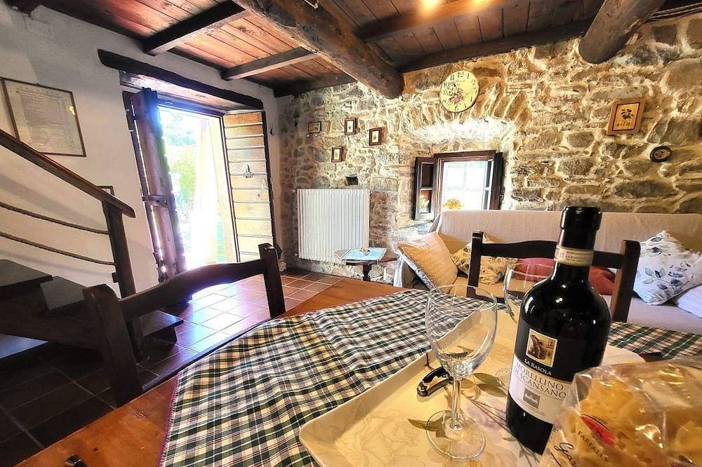 Foto 9 von 23: Restored Mill, riverside, private pool, WIFI, romantic!