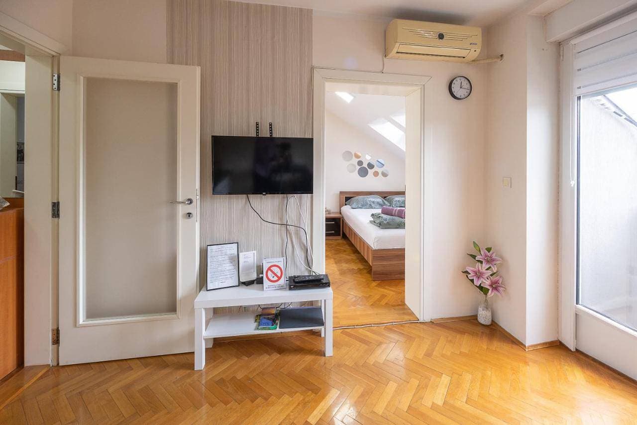 Foto 5 von 15: One-Bedroom Apartment