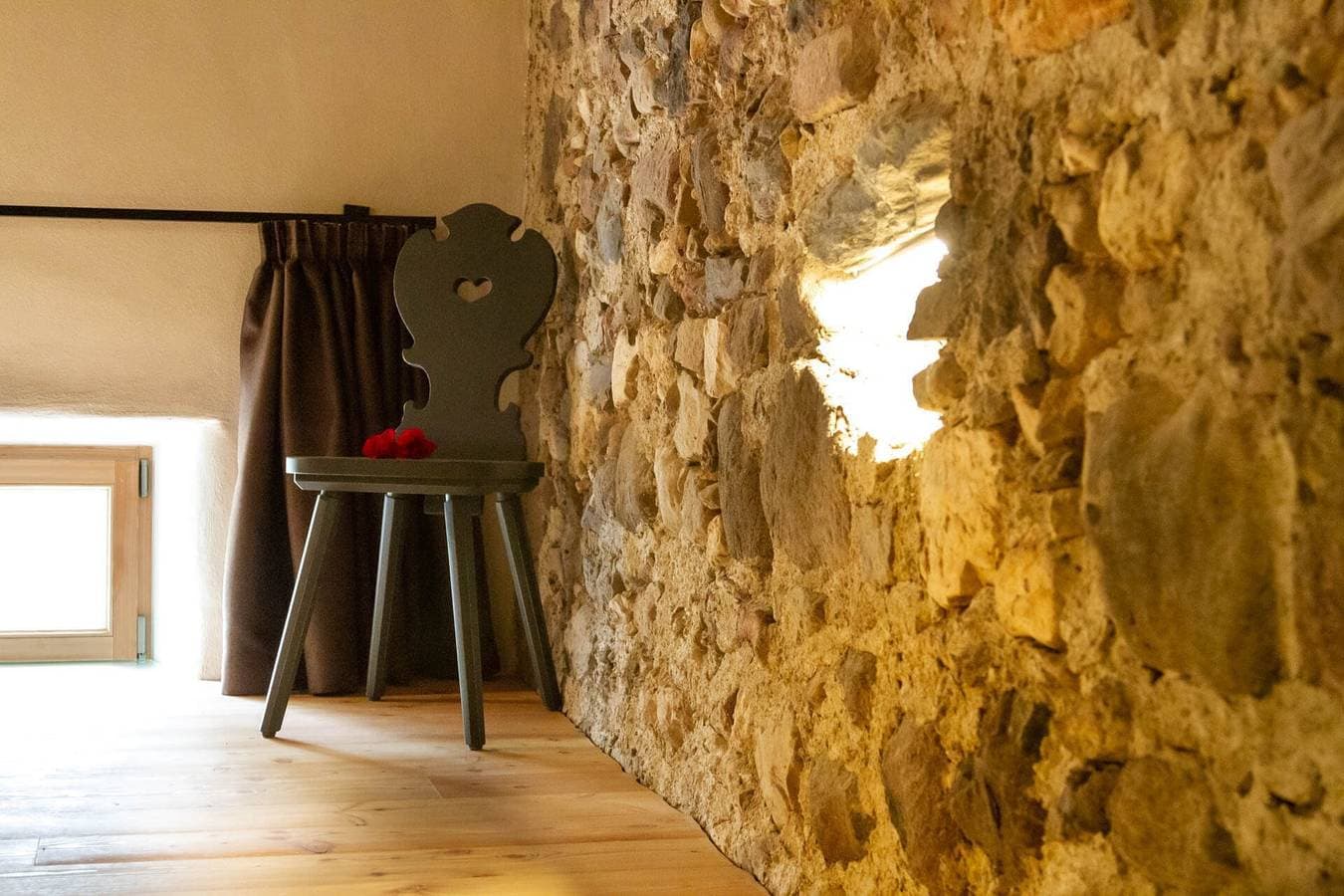 Foto 5 von 11: Ferienwohnung "Daimlhof Ferienwohnung Schlernstein" mit Bergblick, Garten, Balkon und WLAN