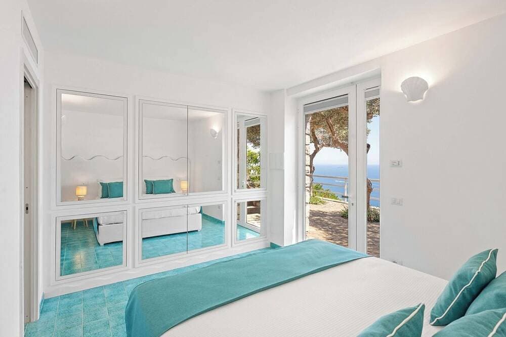 Foto 3 von 30: Villa Silenzio, Secluded Retreat with Sea Views